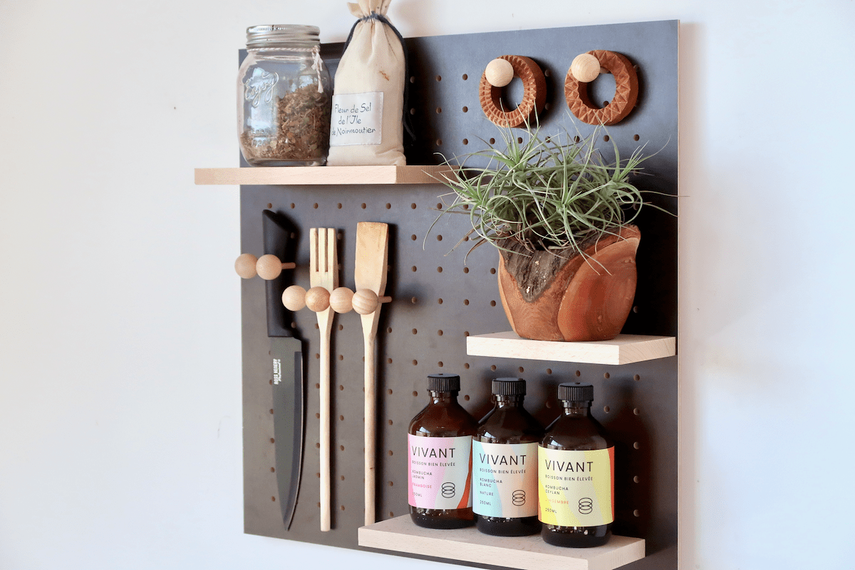 Locataire : quelles solutions de rangement mural quand on ne peut (presque) pas percer ? - Aire