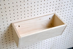 Bac en bois pour pegboard – rangement mural panneau perforé