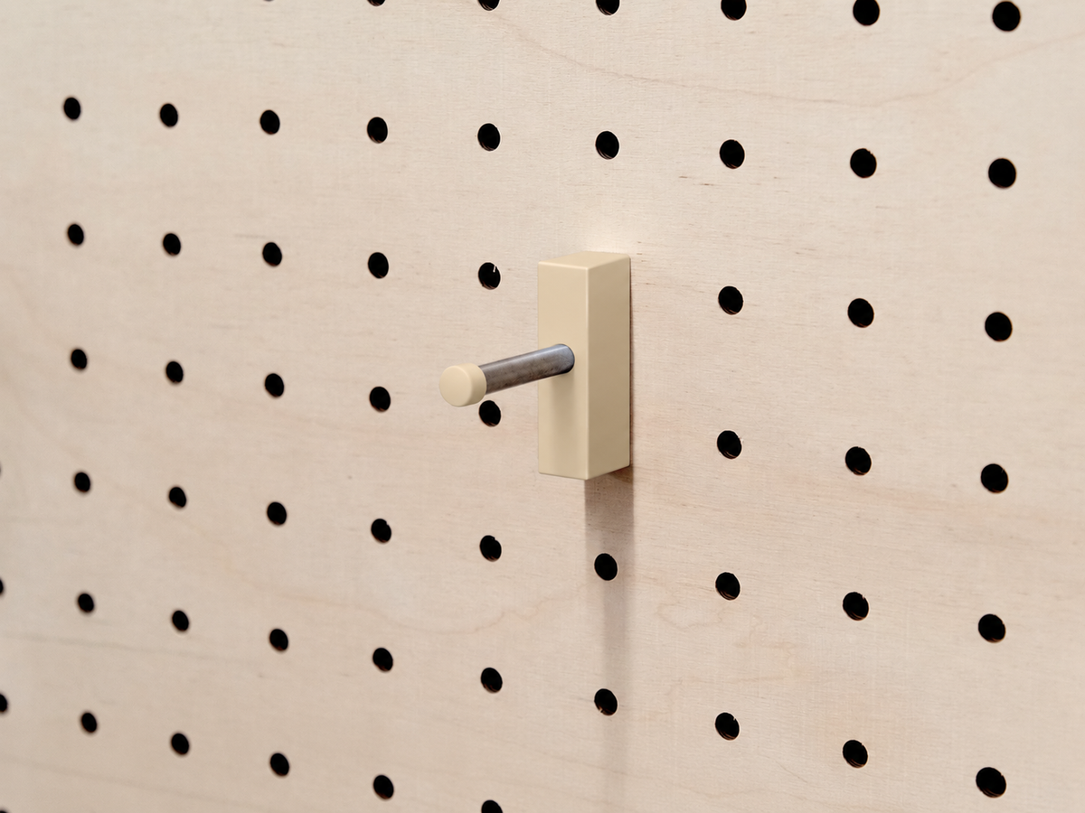 Crochet mural multi-usages pour pegboard – patère panneau perforé