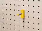 Crochet mural multi-usages pour pegboard – patère panneau perforé
