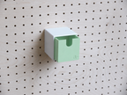 Caja de almacenaje de colores para pegboard – bandeja mural