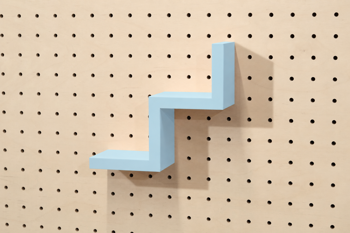 Estante escalera para pegboard – portaobjetos minimalista impreso en 3D