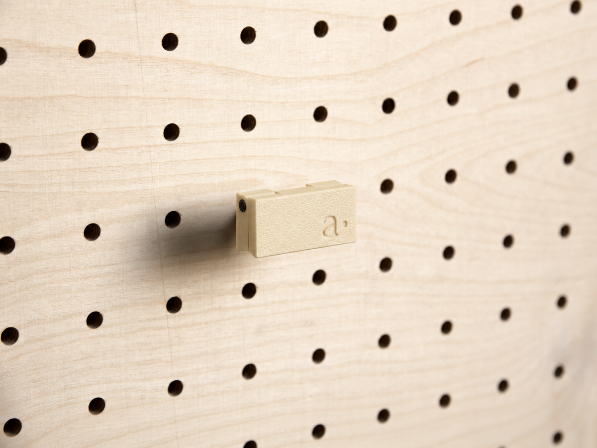 Pince photo magnétique pour pegboard – clip aimanté mural panneau perforé