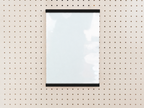 Porte-affiche en plexi pour pegboard – support d'information mural