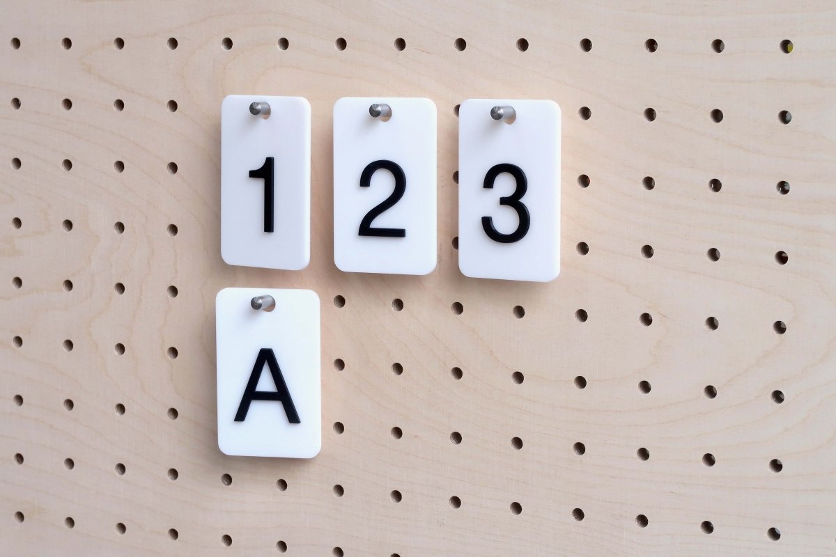 Cartes en relief — chiffres & lettres pour panneau perforé - Accessoires - Aire -  - 2