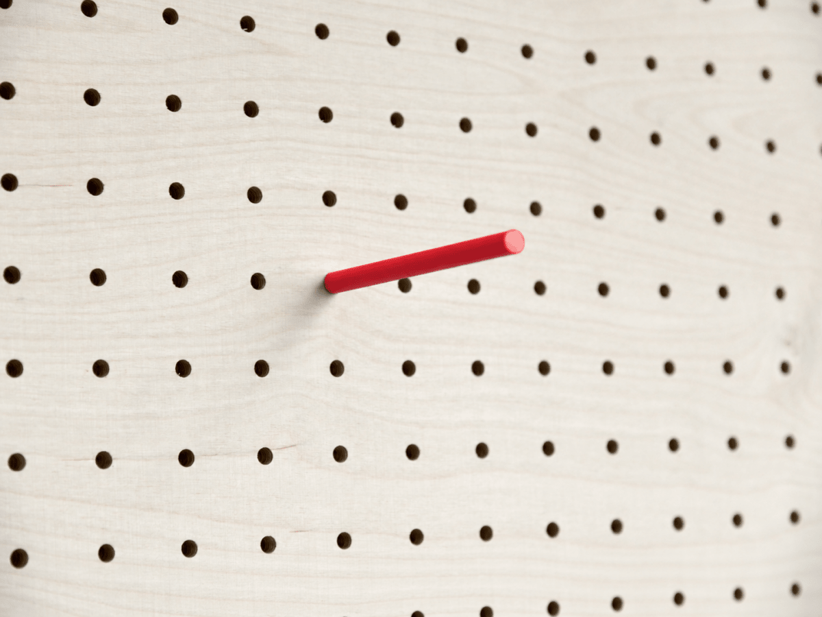 Goupille colorée rouge pour pegboard – tige inox gainée – Aire