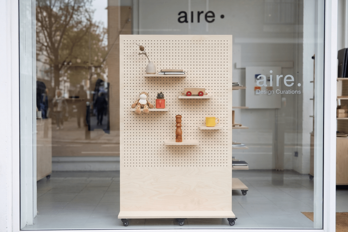 Module Vitrine – Présentoir Pegboard Double Face sur Mesure - Mobilier de présentation - Aire -  - 1