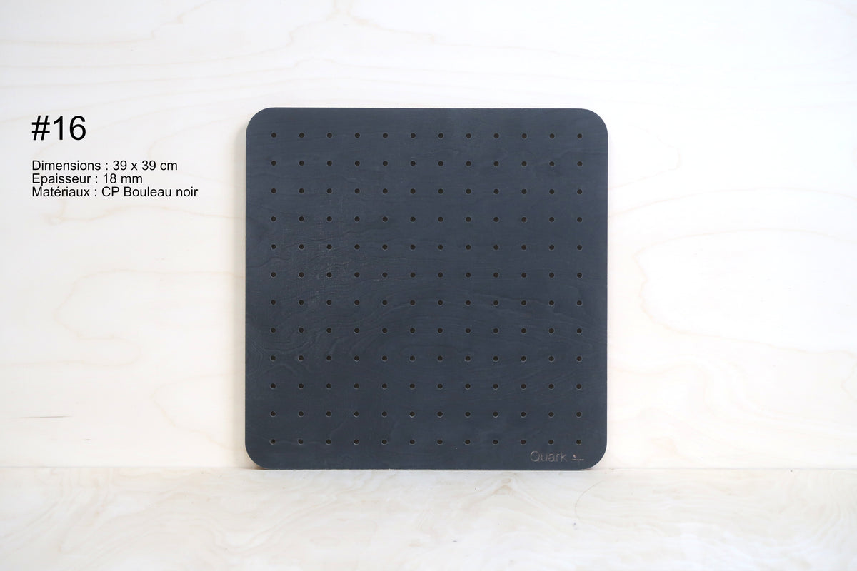 Pegboard noir aux coins arrondis en déstockage, pièce n°16