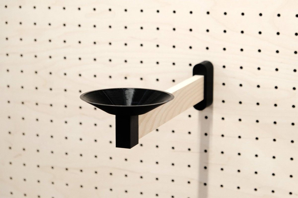 Support Ballon de Yoga pour Pegboard : Support mural pour Ballon de Yoga - Accessoires - Aire -  - 1
