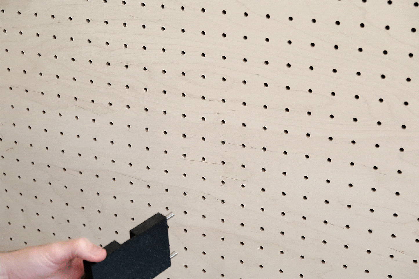 Porte rouleau papier toilette pour Pegboard - Quark